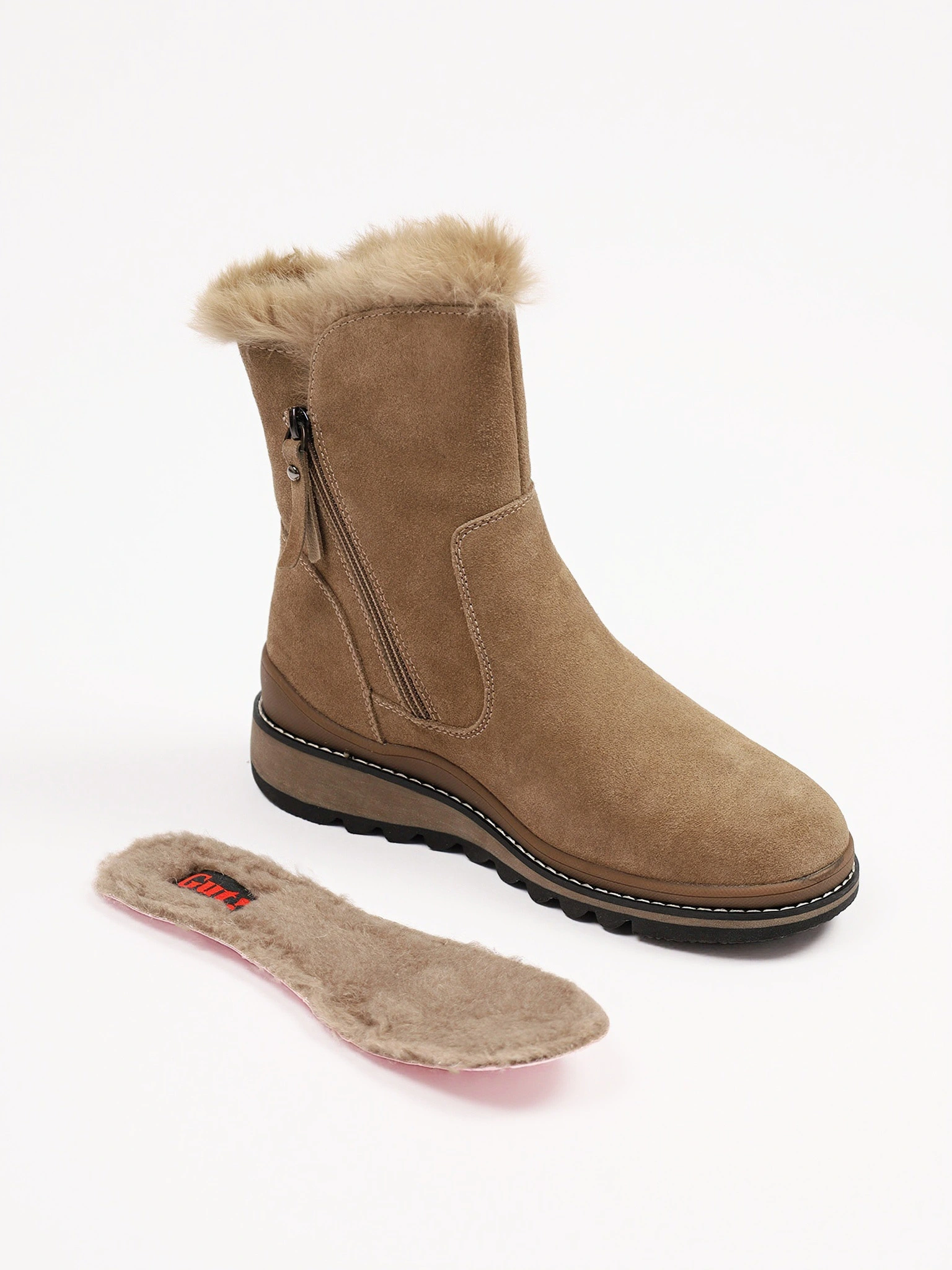 Ботинки бежевого цвета с двумя боковыми молниями